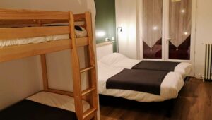 Chambre Ancolie, gîte Relais Avajan