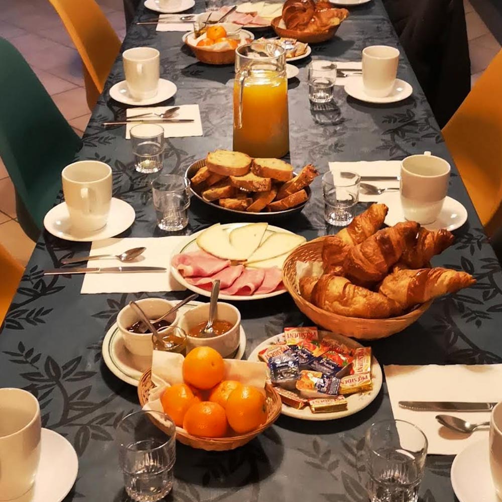 Petit déjeuner en chambre d'hôte